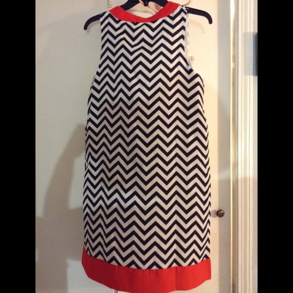 🏈NWT Mudpie game day dress - Picture 3 of 4